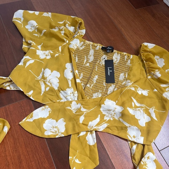 NWT Lulu’s Yellow Floral Cropped Top Toe Front size XL - Picture 3 of 7
